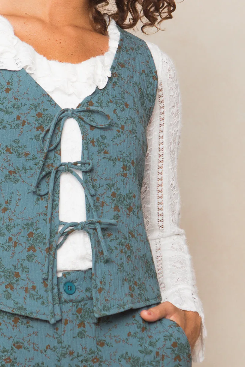 Birdie Vest in Blue Floral