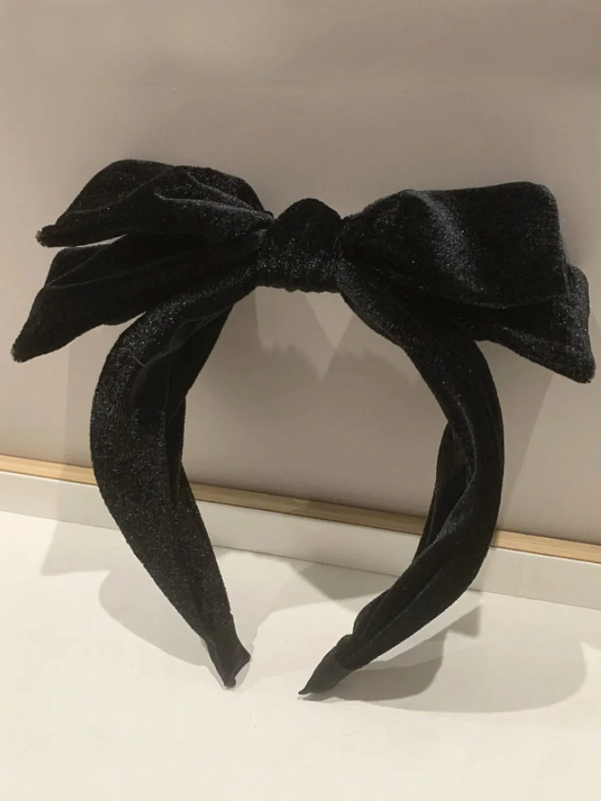 Prettiest Girl Black Bowknot Velvet Headband